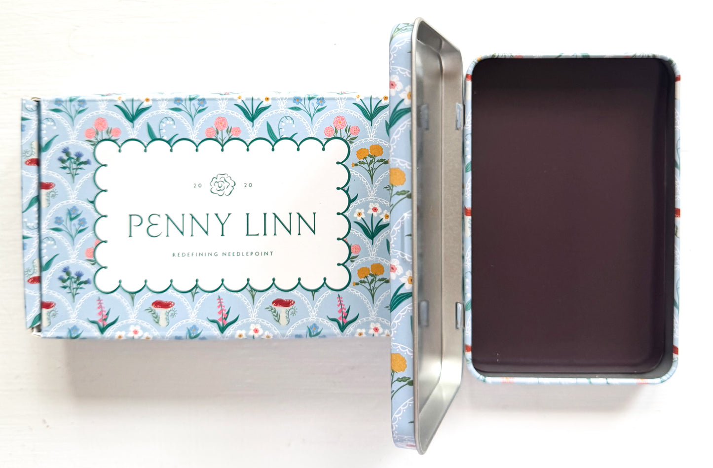 Scallop and Floral Print Tin Box with Magnet