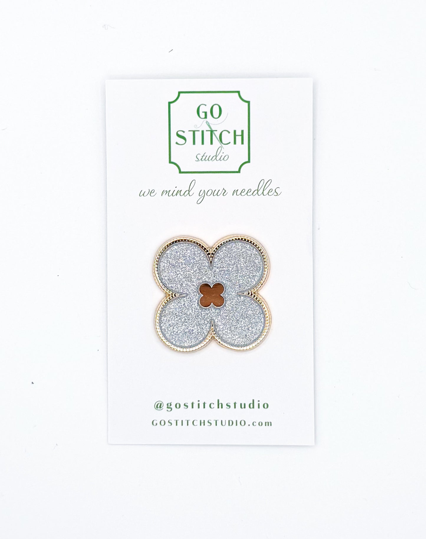 Silver Glitter Clover Needle Minder