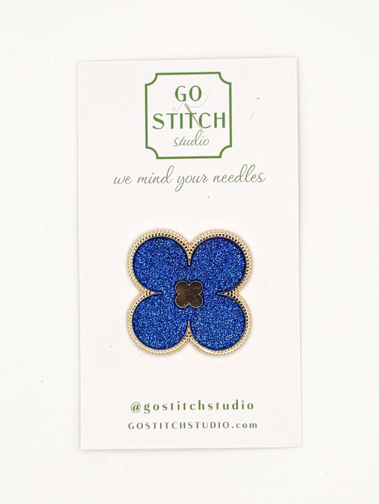 Lapis Blue Glitter Clover Needle Minder